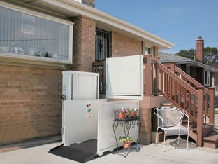 wheelchair lift outside of a residence